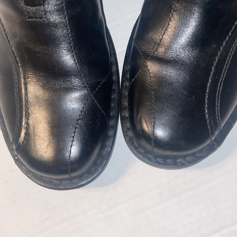 Clarks Escalate black slip on loafers size 10M with original box.